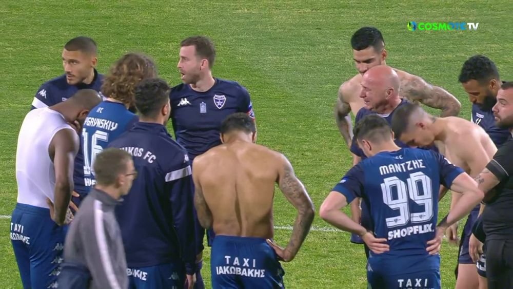 Jucătorul dat afară de FCSB în iarnă a retrogradat! Antrenorul a izbucnit în lacrimi după finala dramatică_10