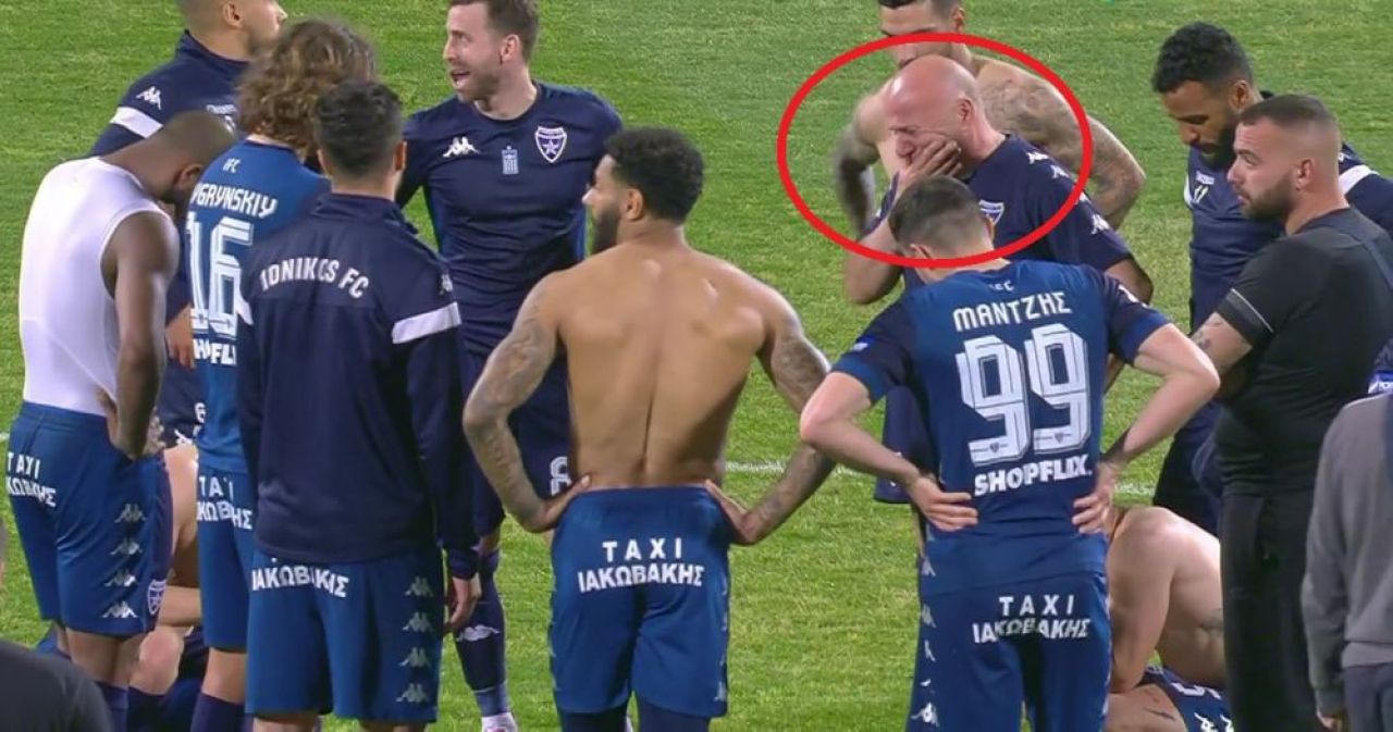Jucătorul dat afară de FCSB în iarnă a retrogradat! Antrenorul a izbucnit în lacrimi după finala dramatică_13