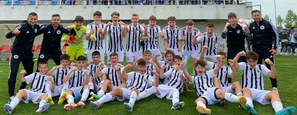 FCSB, adio titlu! Vărul lui Olimpiu Moruțan, debutant în prima ligă la 14 ani, a rezolvat meciul_2