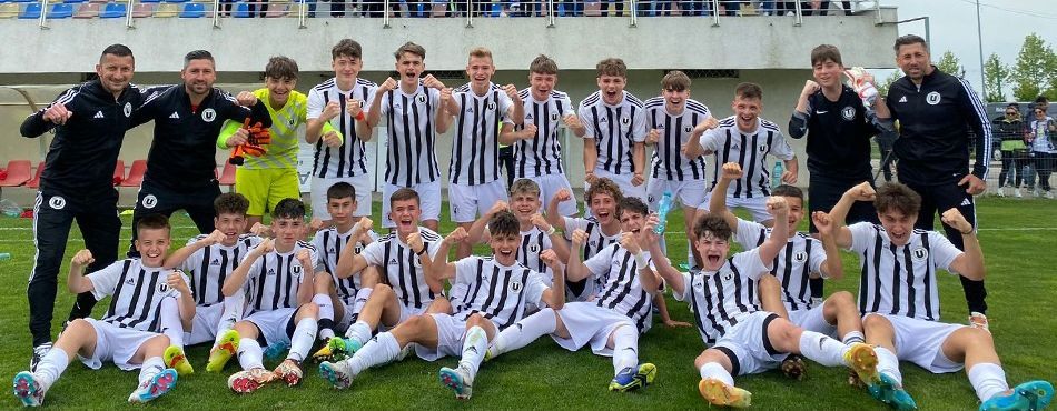FCSB, adio titlu! Vărul lui Olimpiu Moruțan, debutant în prima ligă la 14 ani, a rezolvat meciul_2
