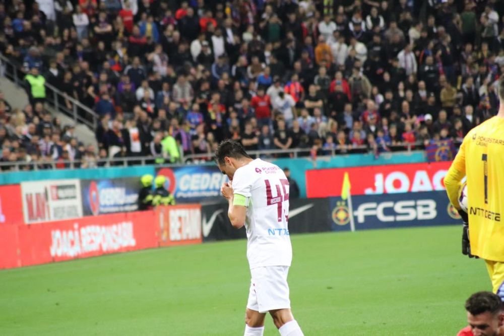Emoții în FCSB - CFR Cluj! Cordea și Camora s-au ciocnit violent și au avut nevoie de îngrijiri medicale_10