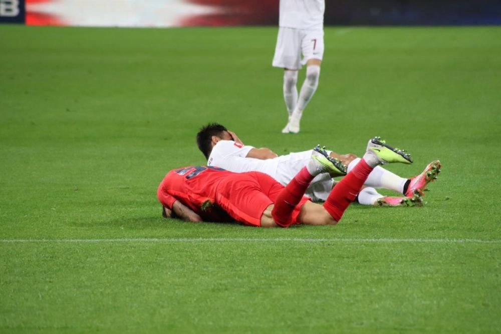 Emoții în FCSB - CFR Cluj! Cordea și Camora s-au ciocnit violent și au avut nevoie de îngrijiri medicale_11
