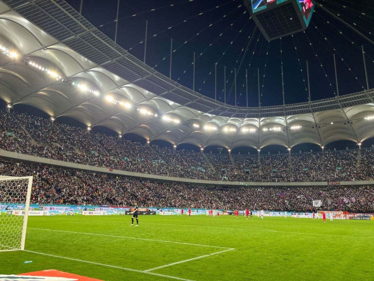Dawa a făcut spectacol pe gazon după fluierul final al meciului cu CFR! Cum au sărbătorit „roș-albaștrii” victoria cu ardelenii_1