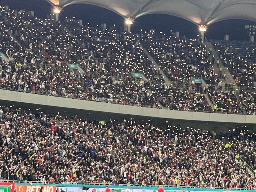 Dawa a făcut spectacol pe gazon după fluierul final al meciului cu CFR! Cum au sărbătorit „roș-albaștrii” victoria cu ardelenii_11