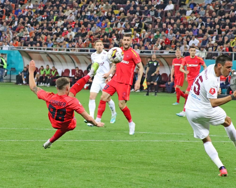 FCSB - CFR Cluj, în fotografii. Încleștare pe gazon, delir în tribune_30