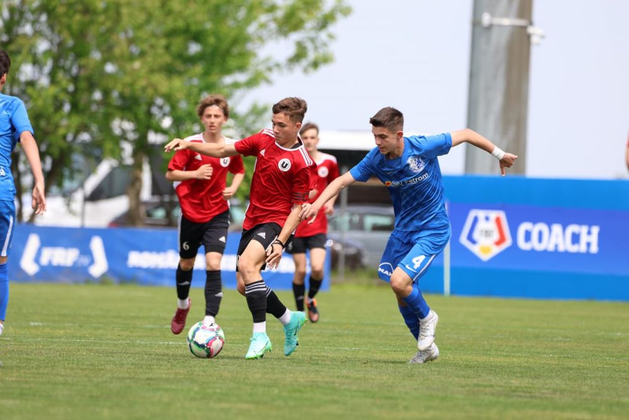 Vești bune pentru FCSB: Farul lui Gheorghe Hagi pierde titluri pe bandă rulantă! Eșec după eșec la Academie_1