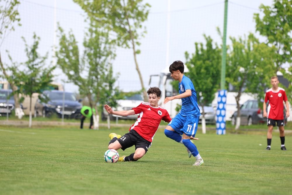 Vești bune pentru FCSB: Farul lui Gheorghe Hagi pierde titluri pe bandă rulantă! Eșec după eșec la Academie_5