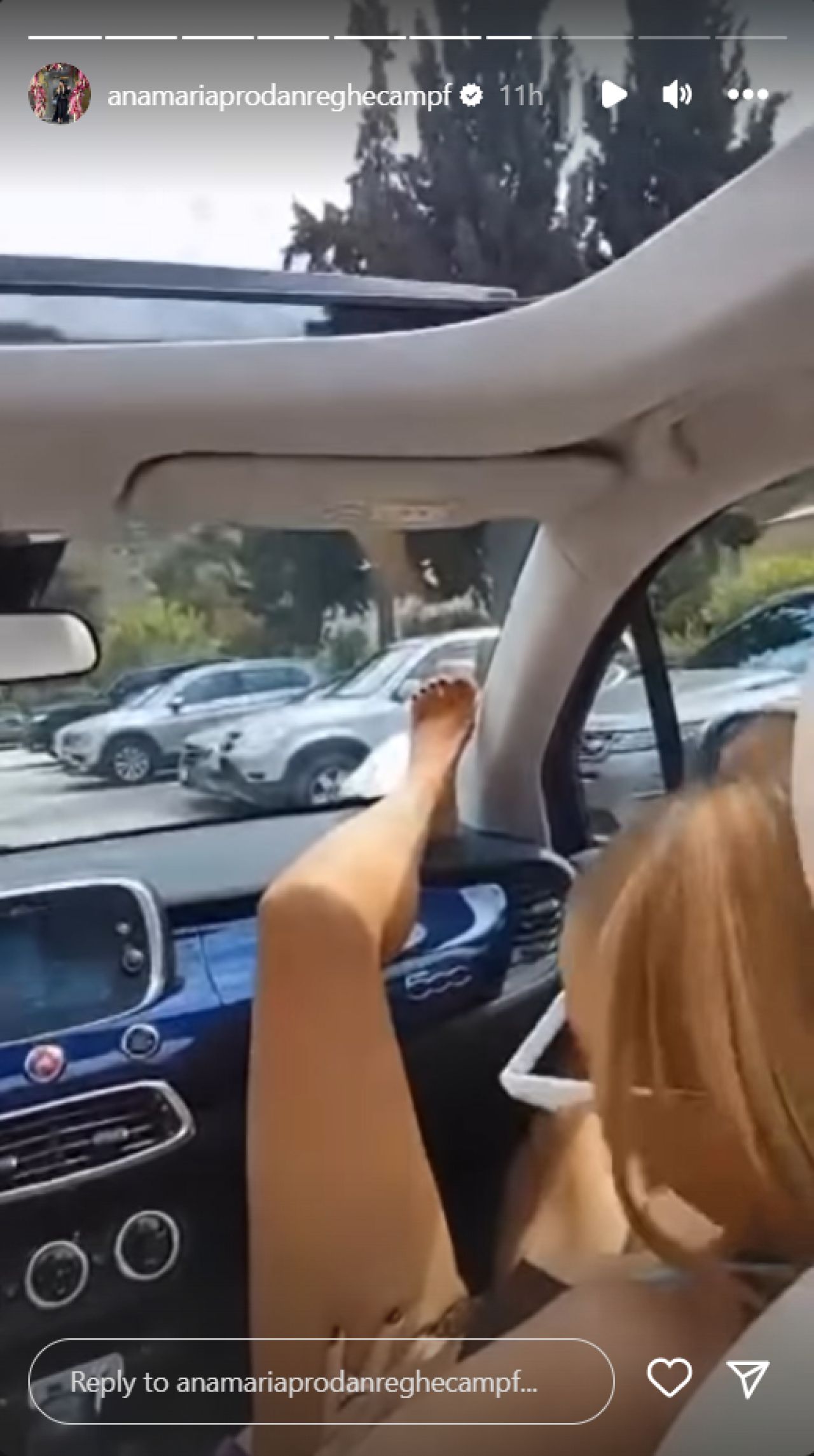 Anamaria Prodan a făcut senzație în trafic! A renunțat la haine și a atras toate privirile_5