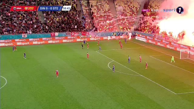 Arena Națională a fost în flăcări! Au zburat sute de torțe la Dinamo - CSA Steaua! Meciul a fost oprit _4