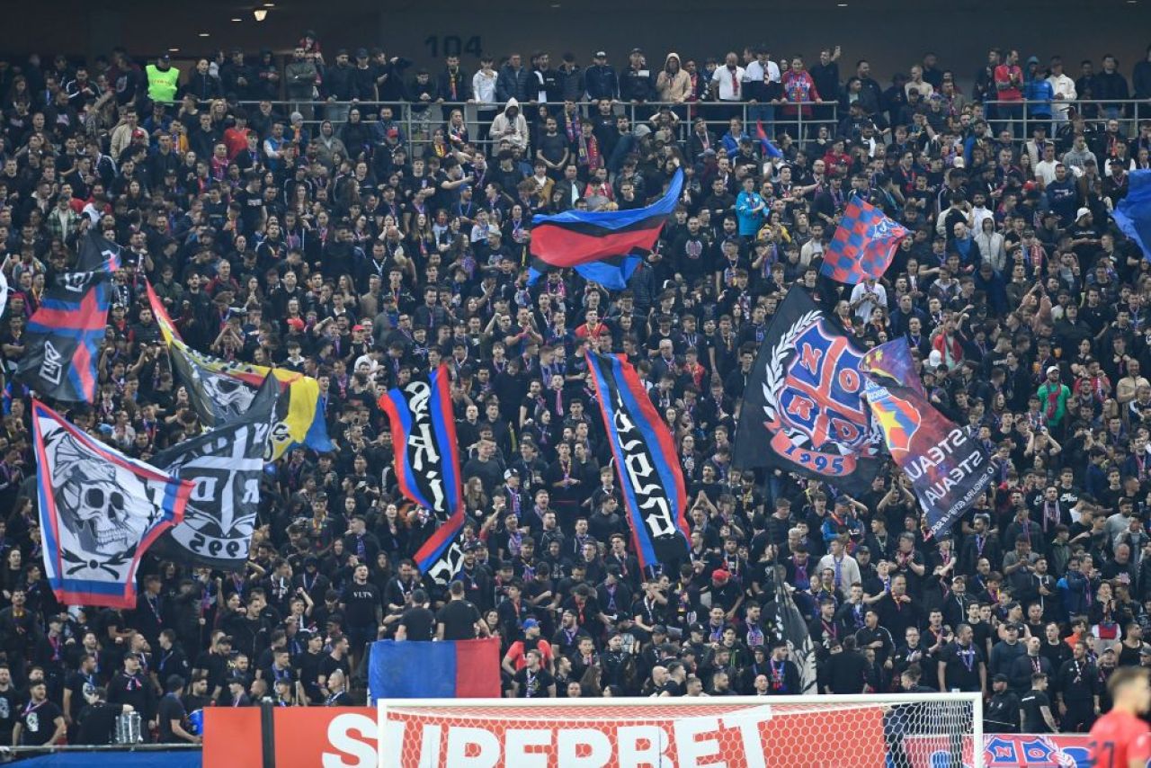 Cine a câștigat duelul fanilor? 40 de imagini spectaculoase de la Dinamo - CSA Steaua și FCSB - CFR Cluj_15