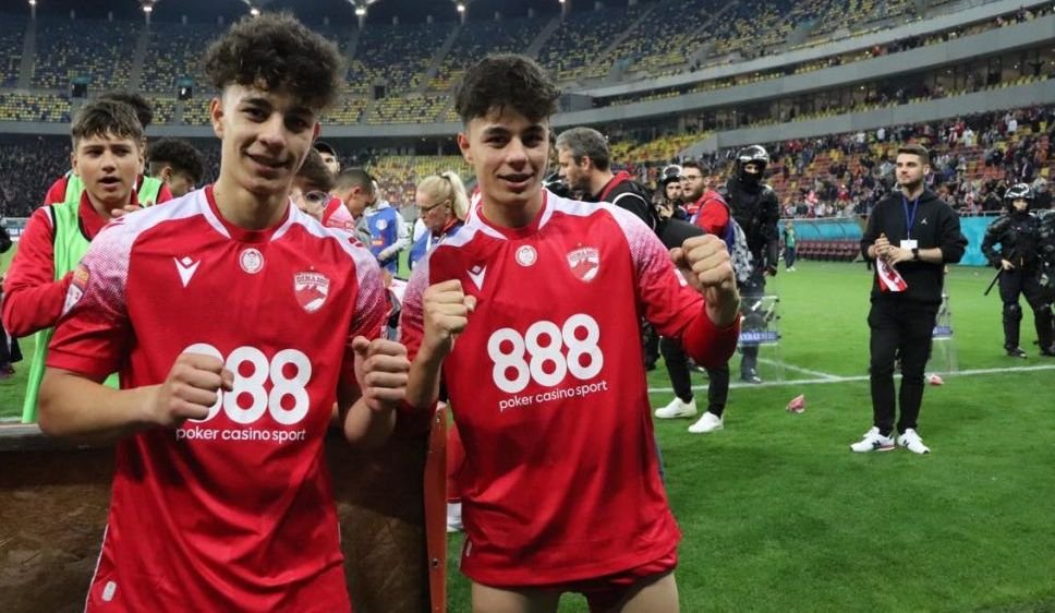 Moment istoric în ”Eternul Derby”: David Irimia, înlocuit de fratele geamăn Alex Irimia în Dinamo - Steaua 3-0! Ambii au marcat cu FCSB_14