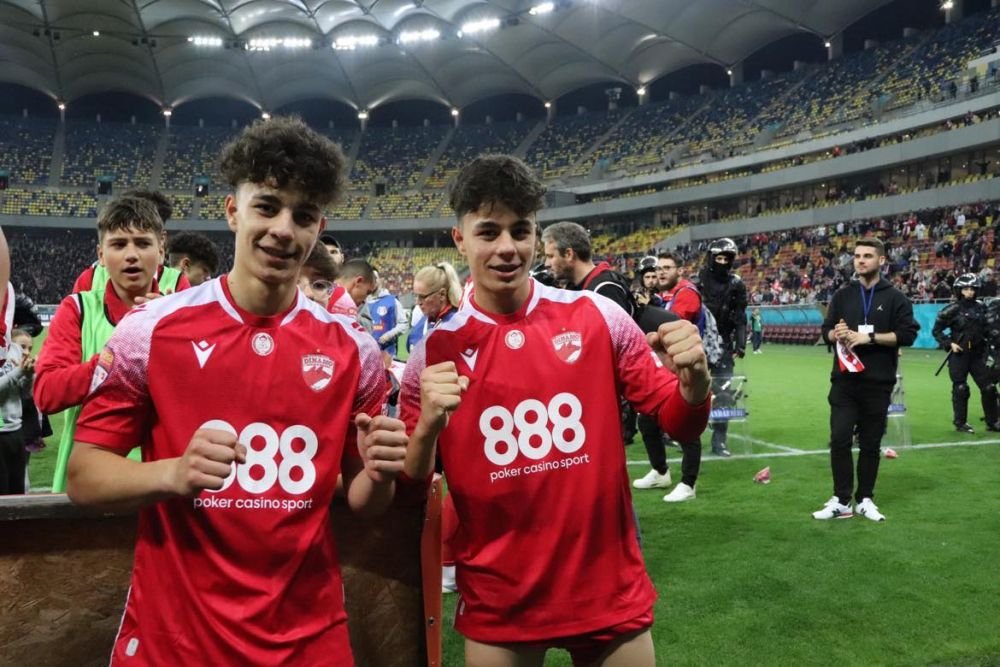 Regulamentul aberant al FRF care nu-i permite lui Dinamo să promoveze direct, deși în play-off a bătut-o cu 5-0 pe Oțelul Galați, echipă cu mai multe meciuri jucate acasă!_12