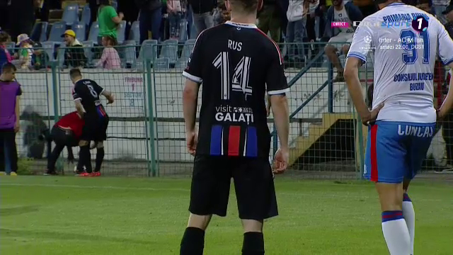 Nici la Neymar nu vezi așa ceva! Adi Mihalcea, eliminat după ce a simulat o lovitură în Buzău - Oțelul: „Ce teatru joacă, parcă a fost electrocutat”_7