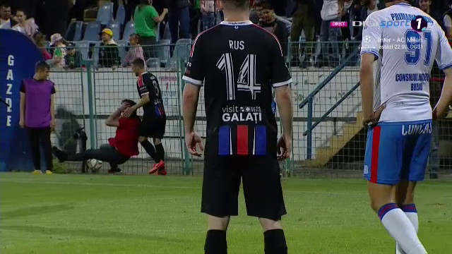 Nici la Neymar nu vezi așa ceva! Adi Mihalcea, eliminat după ce a simulat o lovitură în Buzău - Oțelul: „Ce teatru joacă, parcă a fost electrocutat”_11