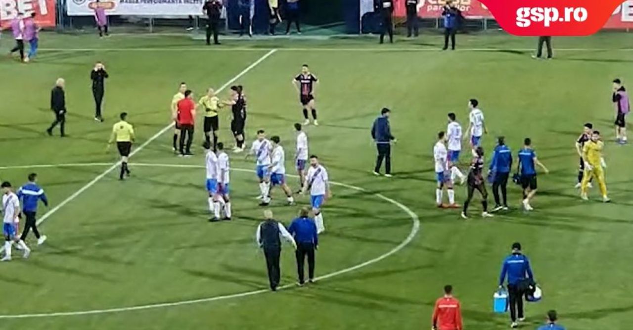 Momente tensionate la finalul meciului Buzău - Oțelul! Dorinel Munteanu și Adrian Mihalcea, la un pas de încăierare_1