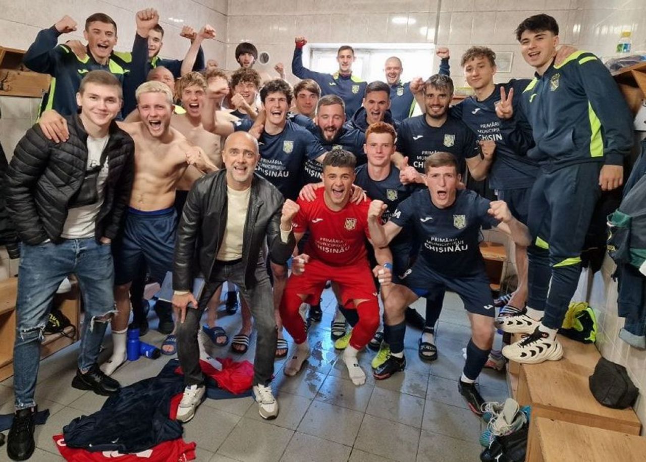 Fostul antrenor de la Astra Giurgiu, campion alături de 6 fotbaliști trecuți prin România! Unul dintre ei a jucat la FCSB_3