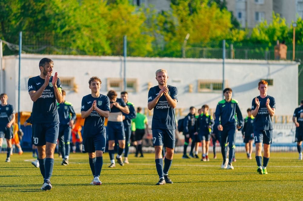 Fostul antrenor de la Astra Giurgiu, campion alături de 6 fotbaliști trecuți prin România! Unul dintre ei a jucat la FCSB_11
