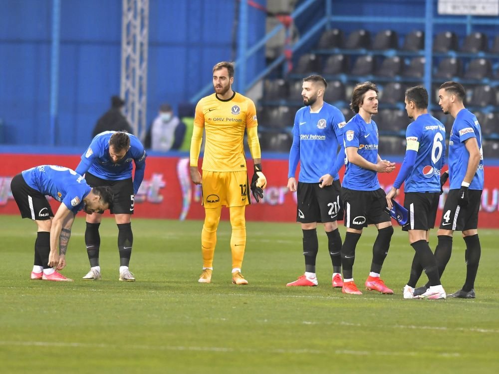 Transferă-l pe Valentin Cojocaru, scapă repede de el și apoi iei titlul de campioană!_17