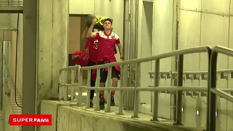 Atmosferă incendiară la Dinamo - CSA Steaua