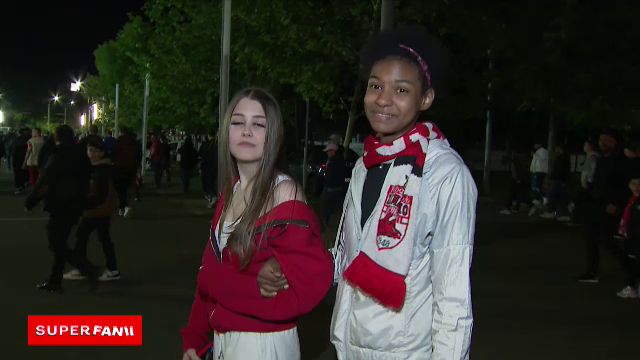 Suporterii lui Dinamo au completat perfect atmosfera de derby! Cele mai tari reacții de la stadion: