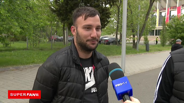 Suporterii lui Dinamo au completat perfect atmosfera de derby! Cele mai tari reacții de la stadion: 