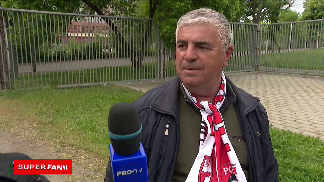 Suporterii lui Dinamo au completat perfect atmosfera de derby! Cele mai tari reacții de la stadion: