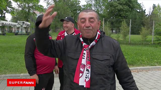 Suporterii lui Dinamo au completat perfect atmosfera de derby! Cele mai tari reacții de la stadion: 