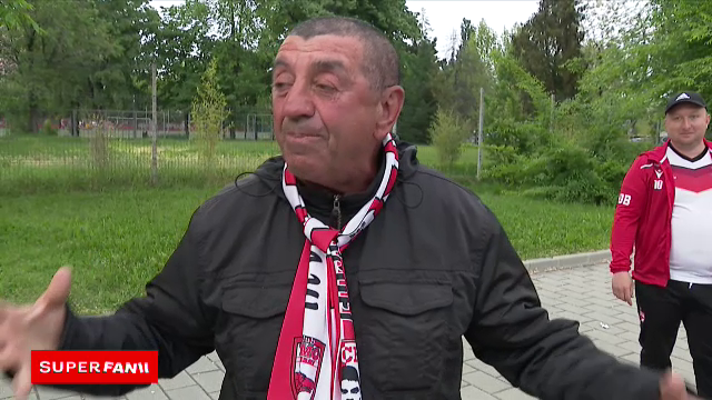 Suporterii lui Dinamo au completat perfect atmosfera de derby! Cele mai tari reacții de la stadion: 