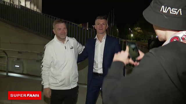 Suporterii lui Dinamo au completat perfect atmosfera de derby! Cele mai tari reacții de la stadion: 