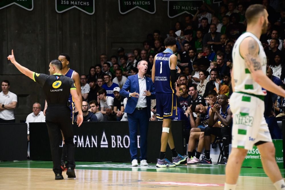 El este Victor Wembanyama, numărul 1 din draftul NBA pe 2023: are 2,21 metri și 55 la picior la 19 ani! LeBron James: ”E extraterestru”_10
