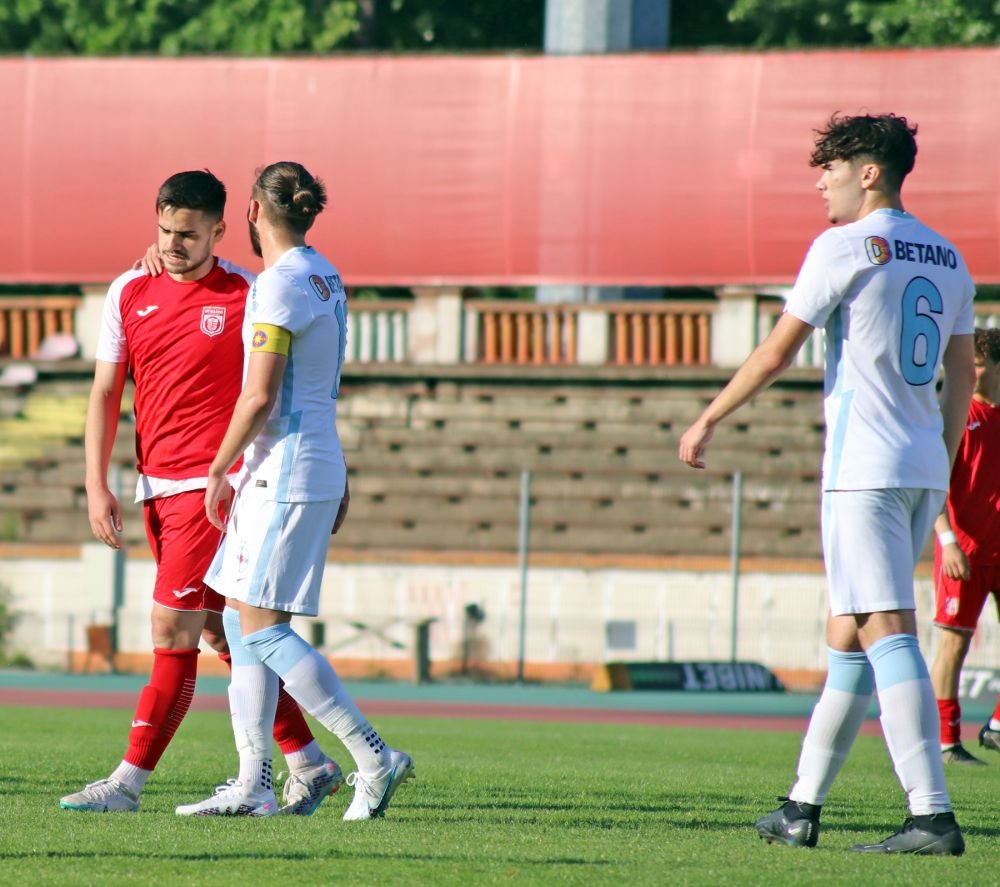 Florinel Coman are o sosie chiar la FCSB! Cine e fotbalistul care îi seamănă perfect vedetei lui Gigi Becali_4