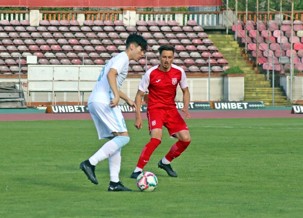 Florinel Coman are o sosie chiar la FCSB! Cine e fotbalistul care îi seamănă perfect vedetei lui Gigi Becali_18