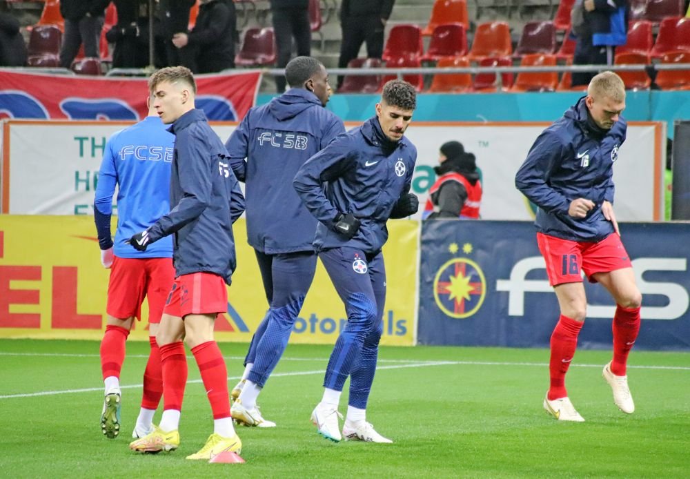 Florinel Coman are o sosie chiar la FCSB! Cine e fotbalistul care îi seamănă perfect vedetei lui Gigi Becali_25