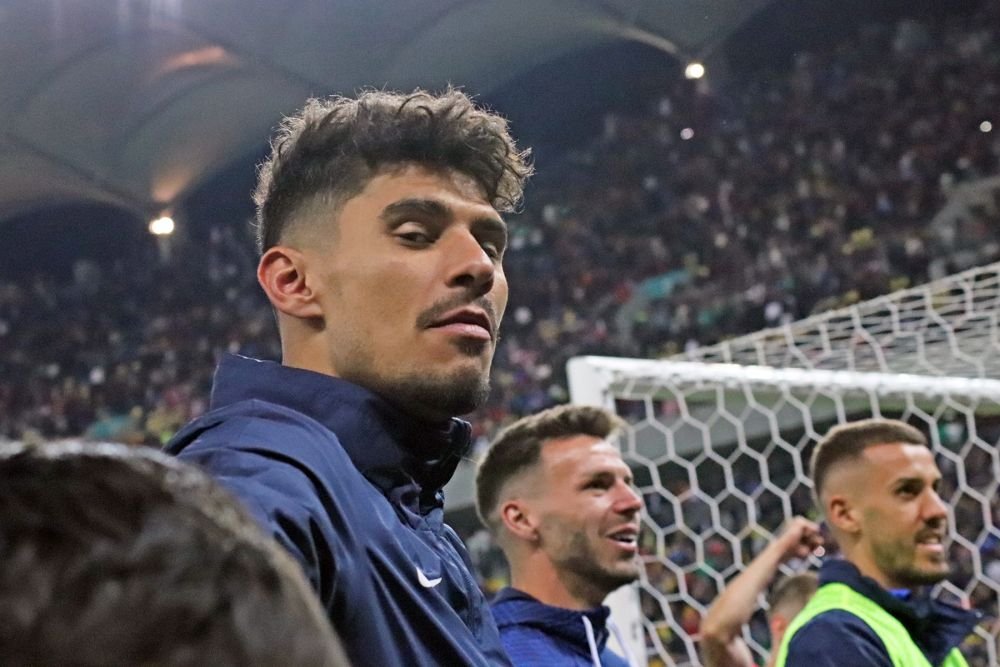 Florinel Coman are o sosie chiar la FCSB! Cine e fotbalistul care îi seamănă perfect vedetei lui Gigi Becali_26