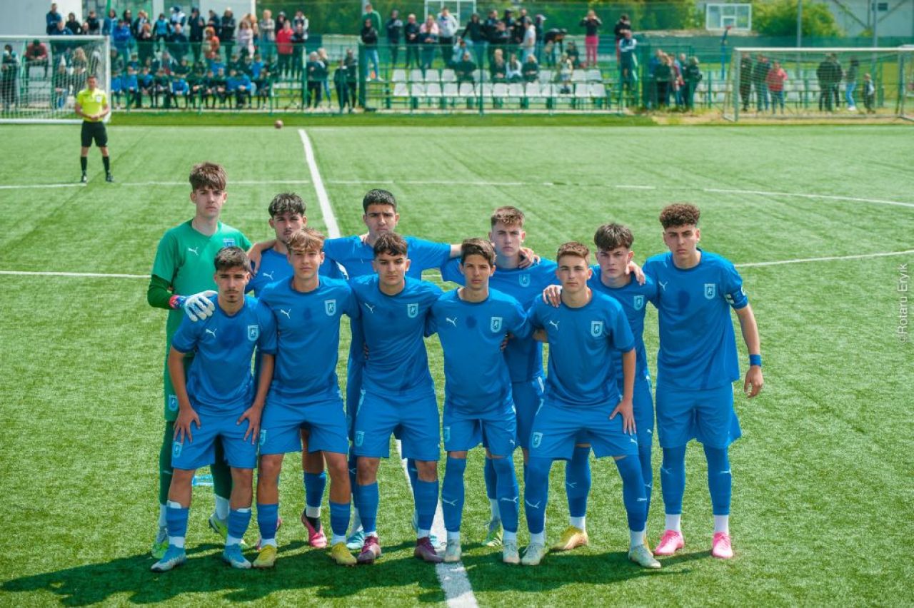 Ce echipe joacă finalele competițiilor de juniori din acest an. Steaua, în ambele finale la categoria U17_3