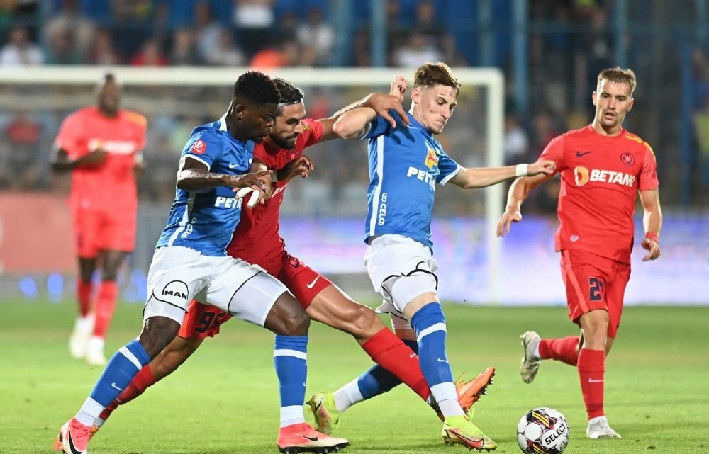 Cine c&acirc;știgă campionatul și c&acirc;nd? Helmut Duckadam și Ilie Dumitrescu, păreri diferite &icirc;nainte de Farul - FCSB