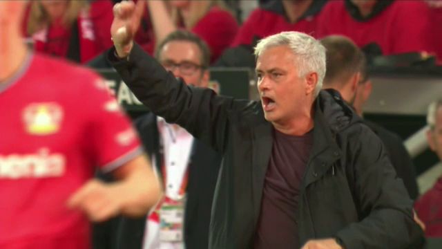 Nebunie la Leverkusen! Jose Mourinho i-a cerut arbitrului să oprească partida. Arde „BayArena”_3