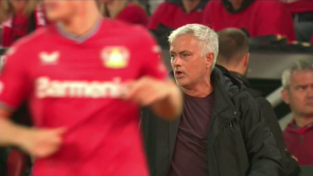 Nebunie la Leverkusen! Jose Mourinho i-a cerut arbitrului să oprească partida. Arde „BayArena”_4