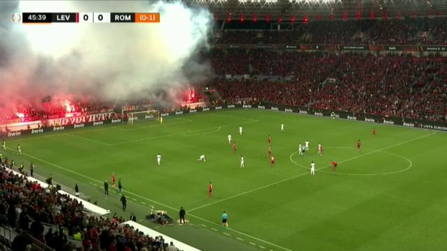 Nebunie la Leverkusen! Jose Mourinho i-a cerut arbitrului să oprească partida. Arde „BayArena”_10