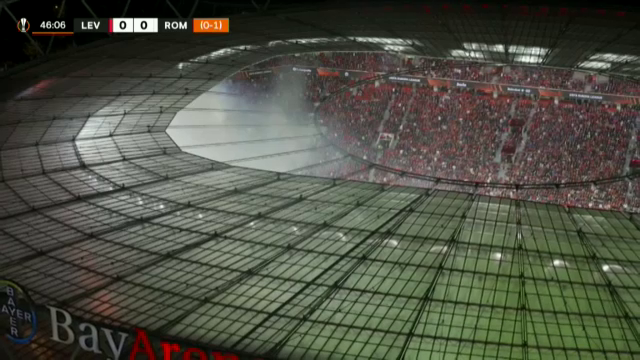 Nebunie la Leverkusen! Jose Mourinho i-a cerut arbitrului să oprească partida. Arde „BayArena”_20