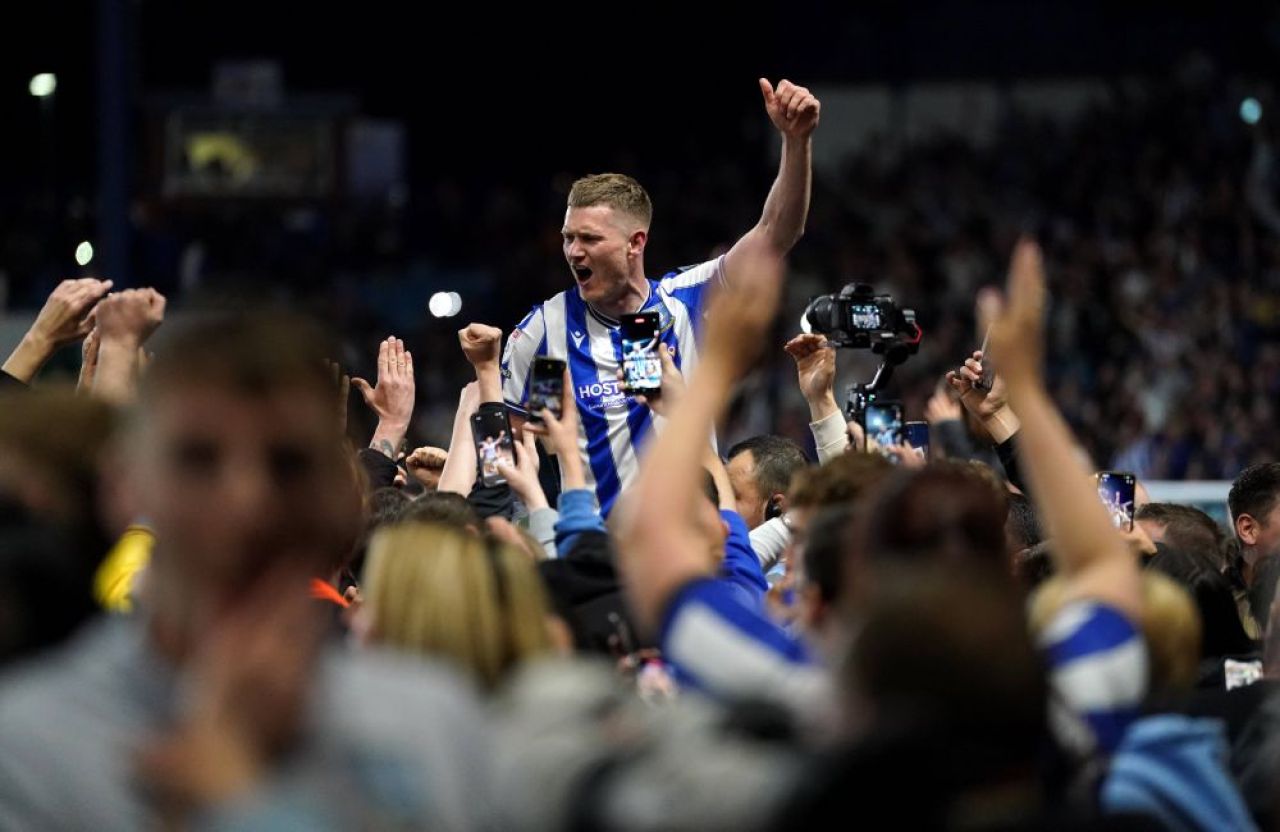 Cea mai tare revenire din istorie: echipa la care a jucat Dan Petrescu a întors miraculos un 0-4 și merge pe Wembley_2