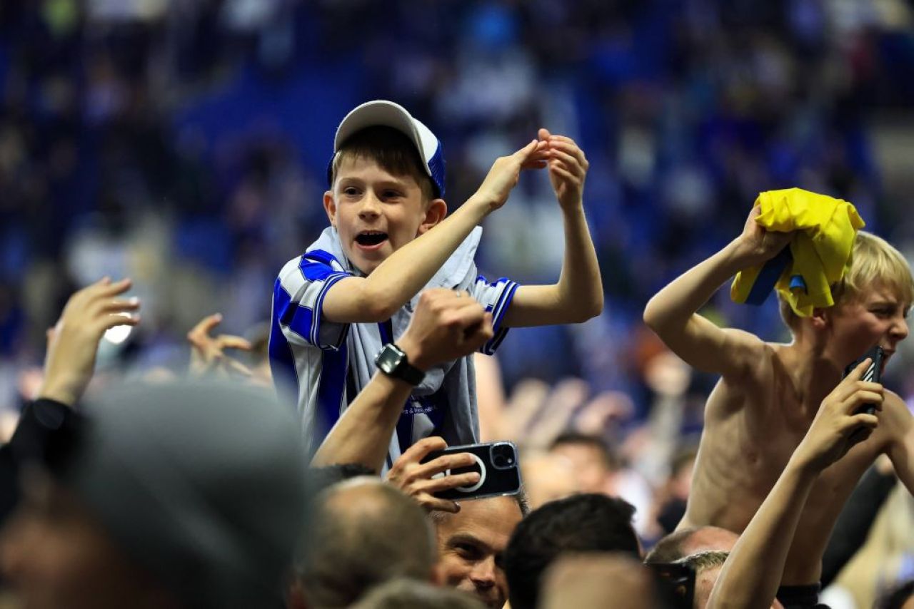 Cea mai tare revenire din istorie: echipa la care a jucat Dan Petrescu a întors miraculos un 0-4 și merge pe Wembley_9