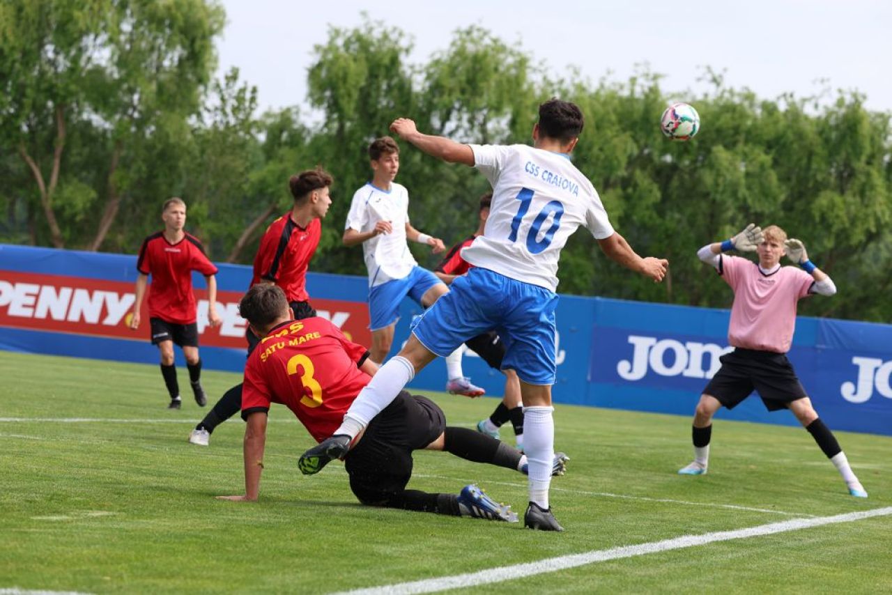 Echipa de fotbal din Craiova devenită campioana României! Nu este nici CS Universitatea, nici FC U_1