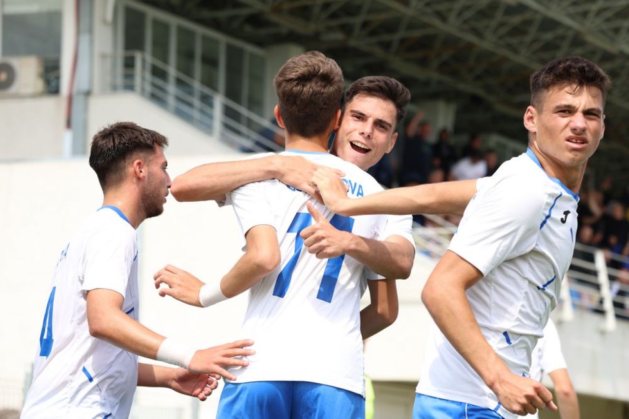 Echipa de fotbal din Craiova devenită campioana României! Nu este nici CS Universitatea, nici FC U_2