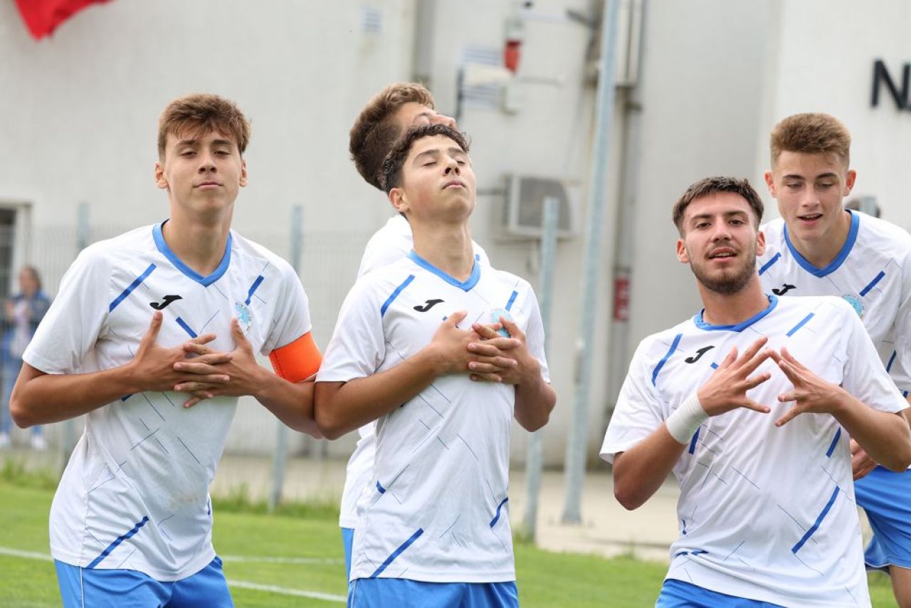 Echipa de fotbal din Craiova devenită campioana României! Nu este nici CS Universitatea, nici FC U_9