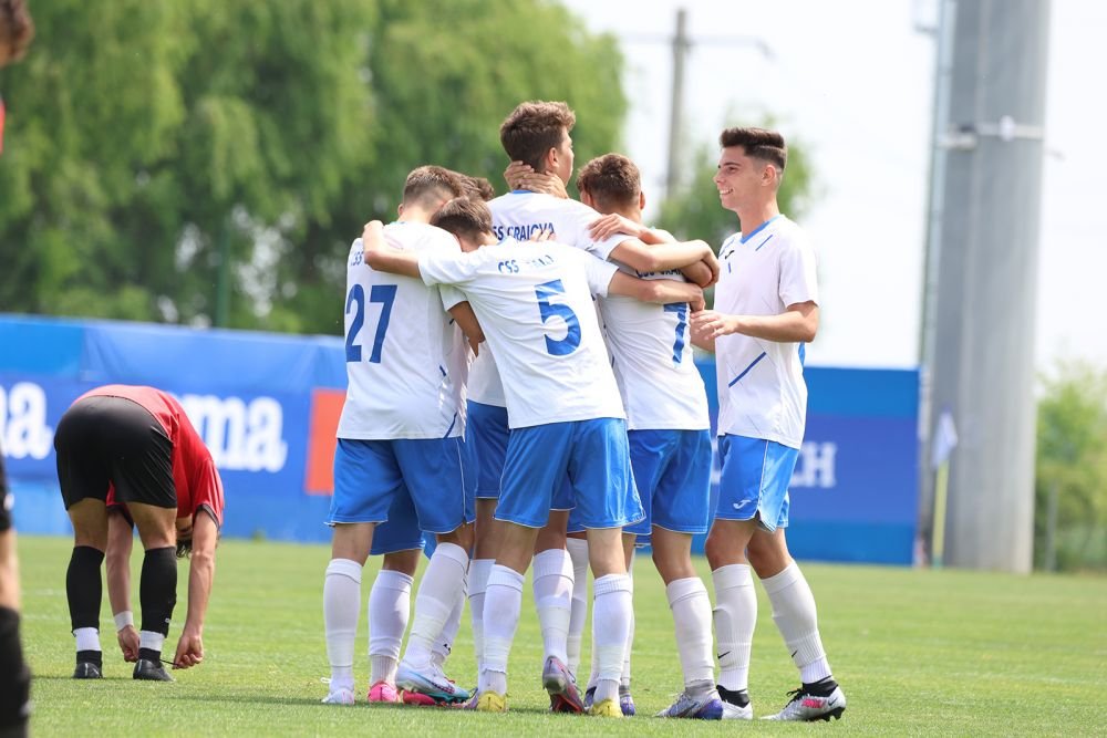 Echipa de fotbal din Craiova devenită campioana României! Nu este nici CS Universitatea, nici FC U_10