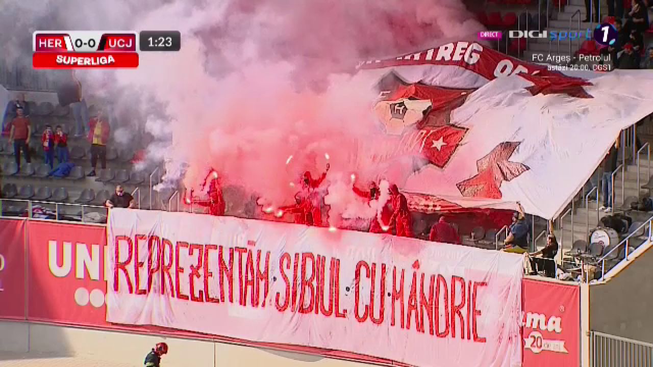 Nebunie la Sibiu! Arbitrul a oprit meciul după 30 de secunde. Ce au făcut fanii_24