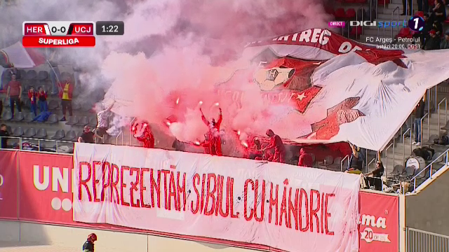 Nebunie la Sibiu! Arbitrul a oprit meciul după 30 de secunde. Ce au făcut fanii_39
