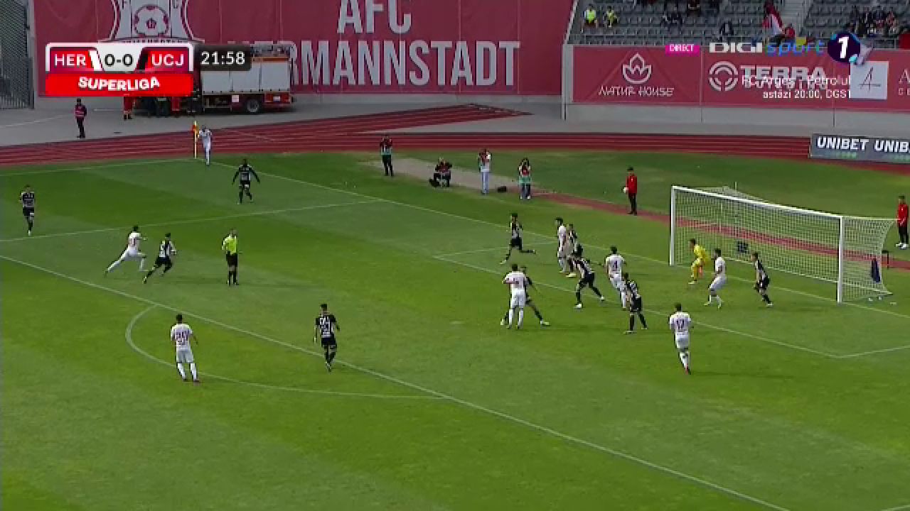 De unde a venit asta? Raul Opruț a marcat un supergol în FC Hermannstadt - 'U' Cluj_4