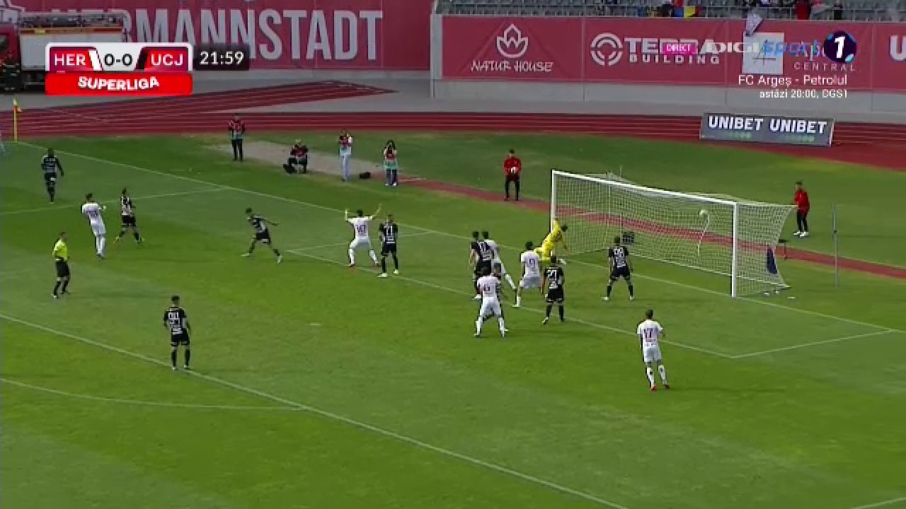 De unde a venit asta? Raul Opruț a marcat un supergol în FC Hermannstadt - 'U' Cluj_11
